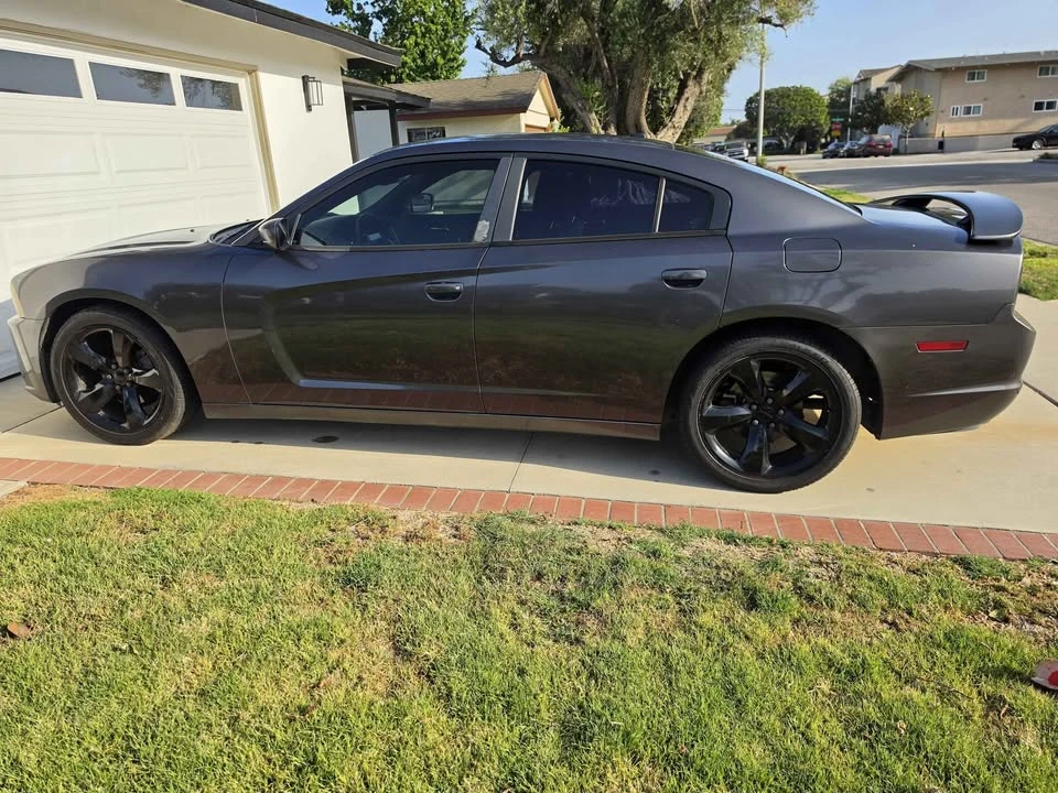 2013 Dodge Charger 7th Gen - Image 5 of 10