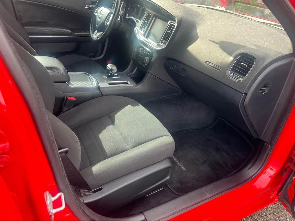 2013 Dodge Charger 7th Gen - Image 16 of 19