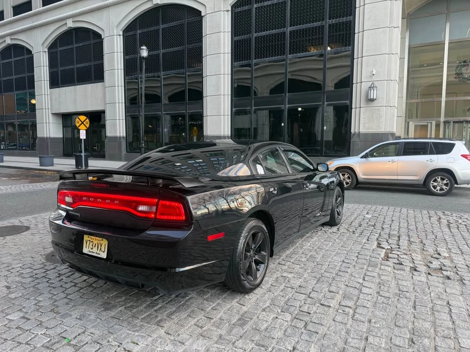2013 Dodge Charger 7th Gen - Image 6 of 15
