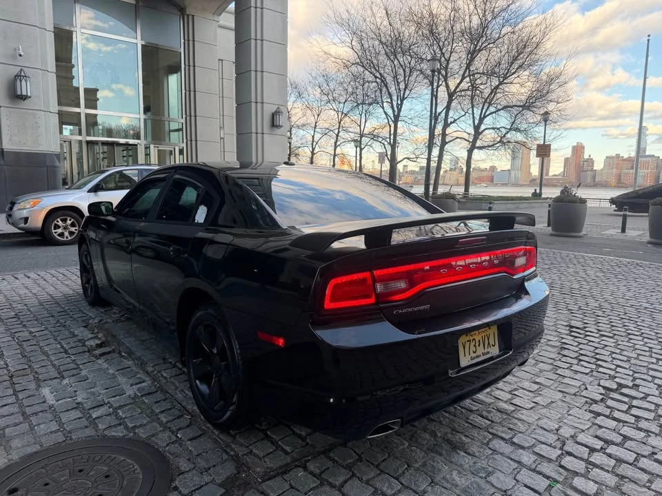 2013 Dodge Charger 7th Gen - Image 3 of 15
