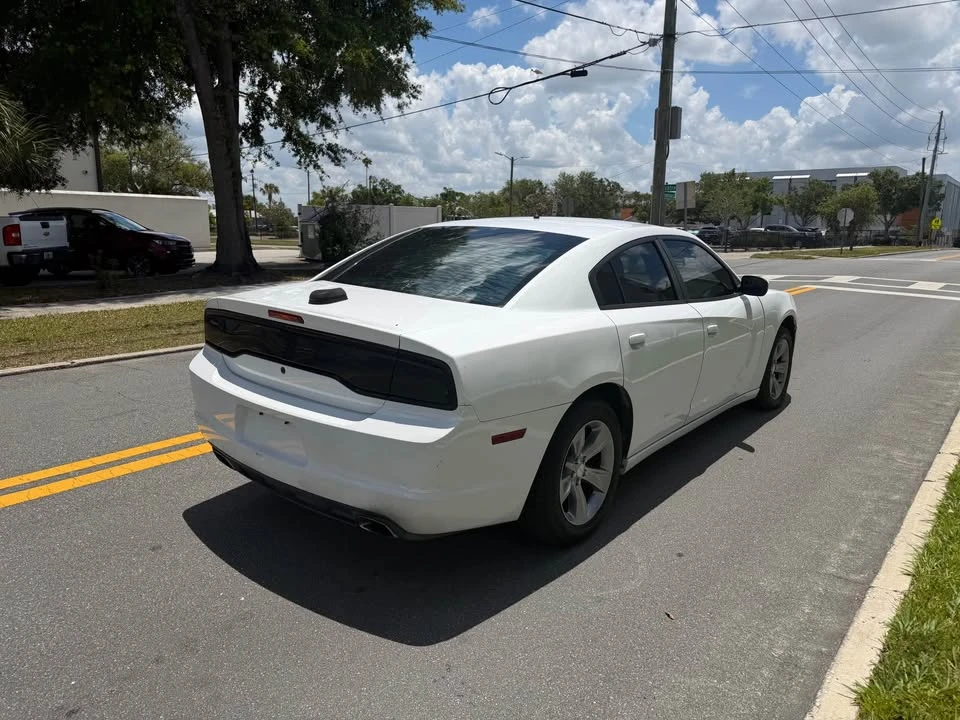 2013 Dodge Charger 7th Gen - Image 6 of 11