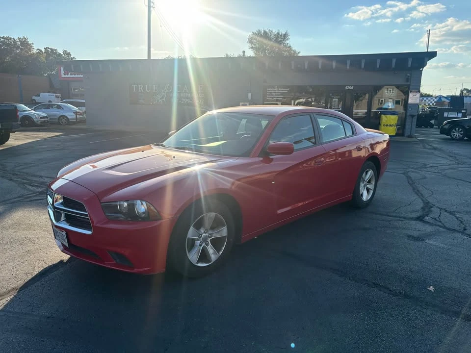 2013 Dodge Charger 7th Gen - Image 6 of 10