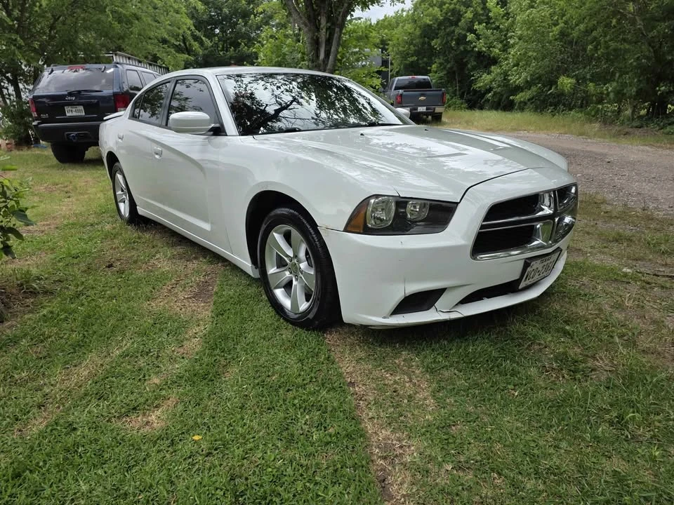 2013 Dodge Charger 7th Gen - Image 5 of 11