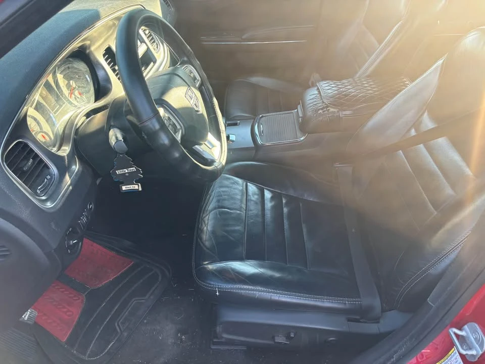 2013 Dodge Charger 7th Gen - Image 4 of 10
