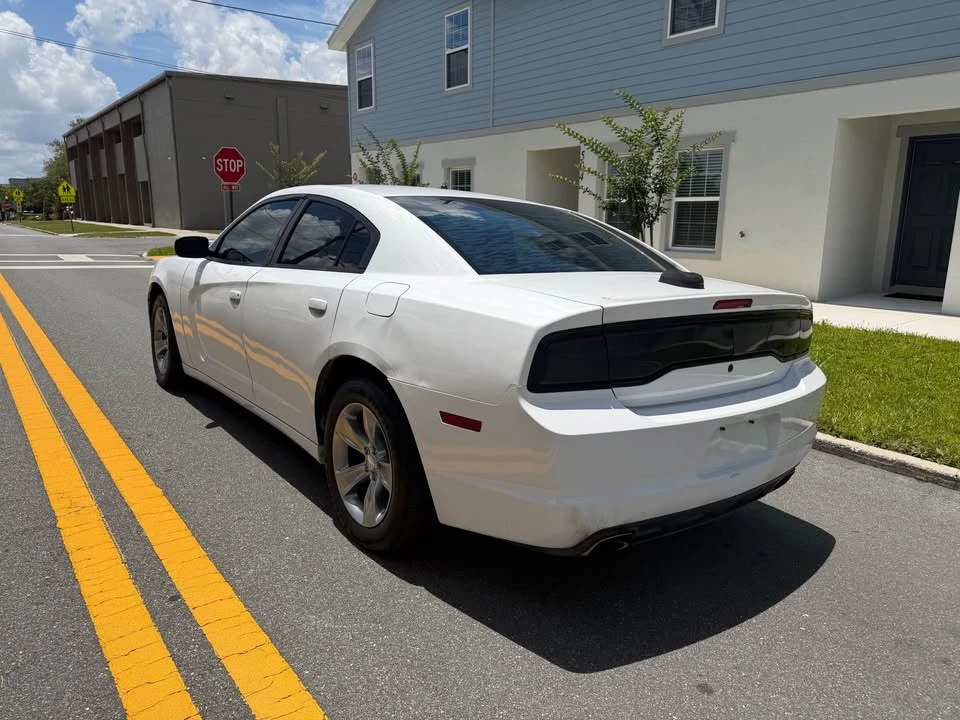 2013 Dodge Charger 7th Gen - Image 8 of 11
