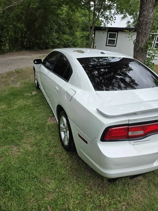 2013 Dodge Charger 7th Gen - Image 4 of 11