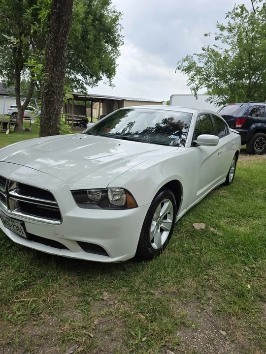 2013 Dodge Charger 7th Gen - Image 2 of 11