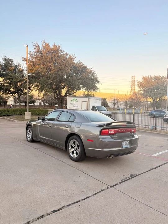 2013 Dodge Charger 7th Gen - Image 4 of 9