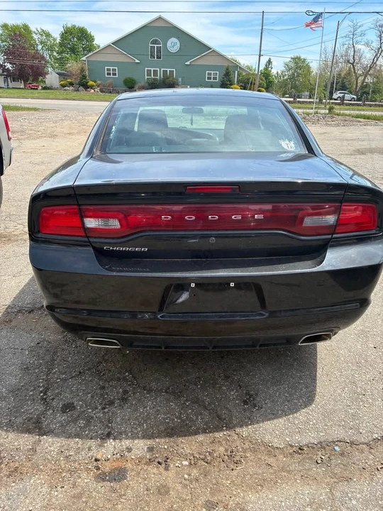2013 Dodge Charger 7th Gen - Image 6 of 9