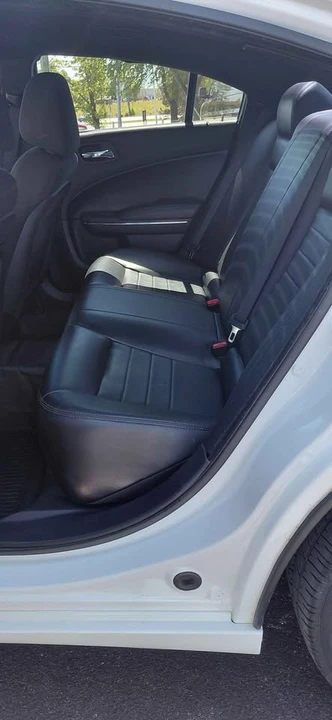 2013 Dodge Charger 7th Gen - Image 6 of 9