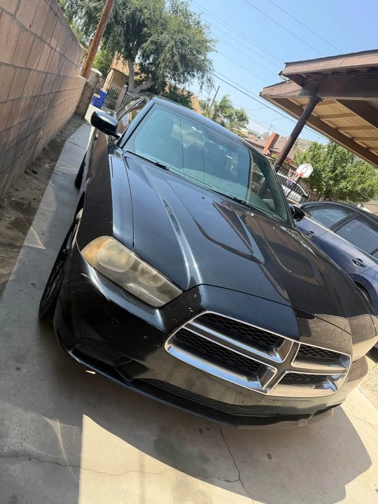 2013 Dodge Charger 7th Gen - Image 2 of 8