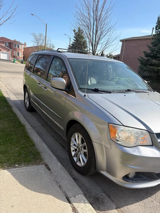 2013 Dodge Caravan - Image 3 of 10