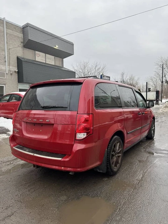 2013 Dodge Caravan - Image 4 of 9