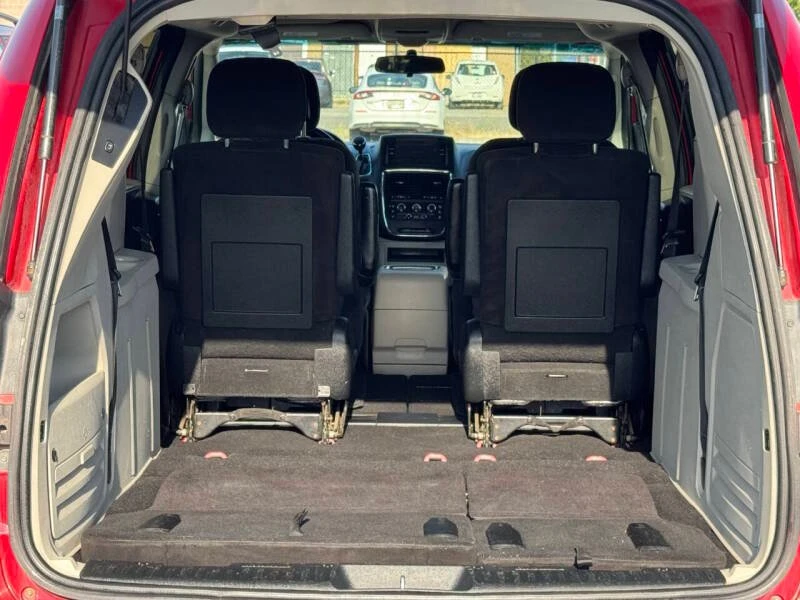 2013 Dodge Caravan - Image 8 of 20