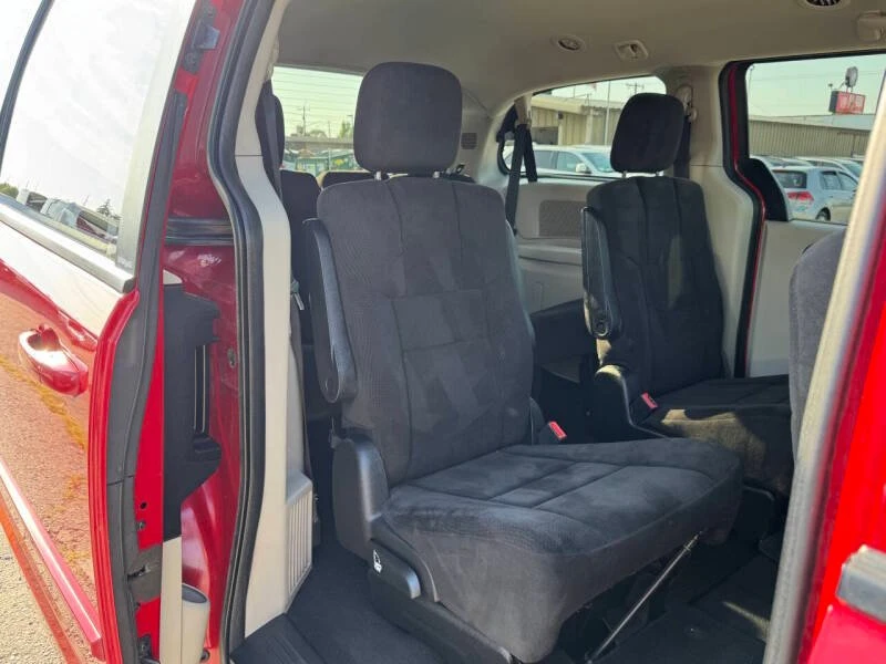 2013 Dodge Caravan - Image 9 of 20