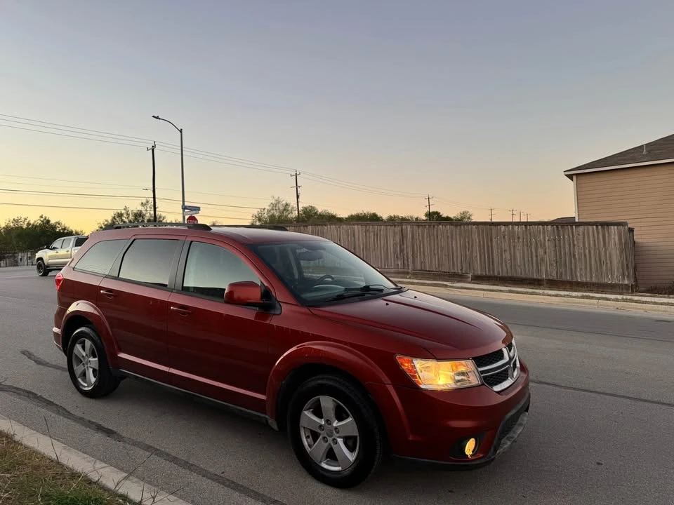 2013 Dodge Journey - Image 2 of 17