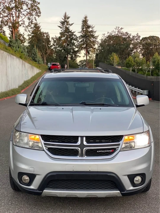 2013 Dodge Journey - Image 2 of 10