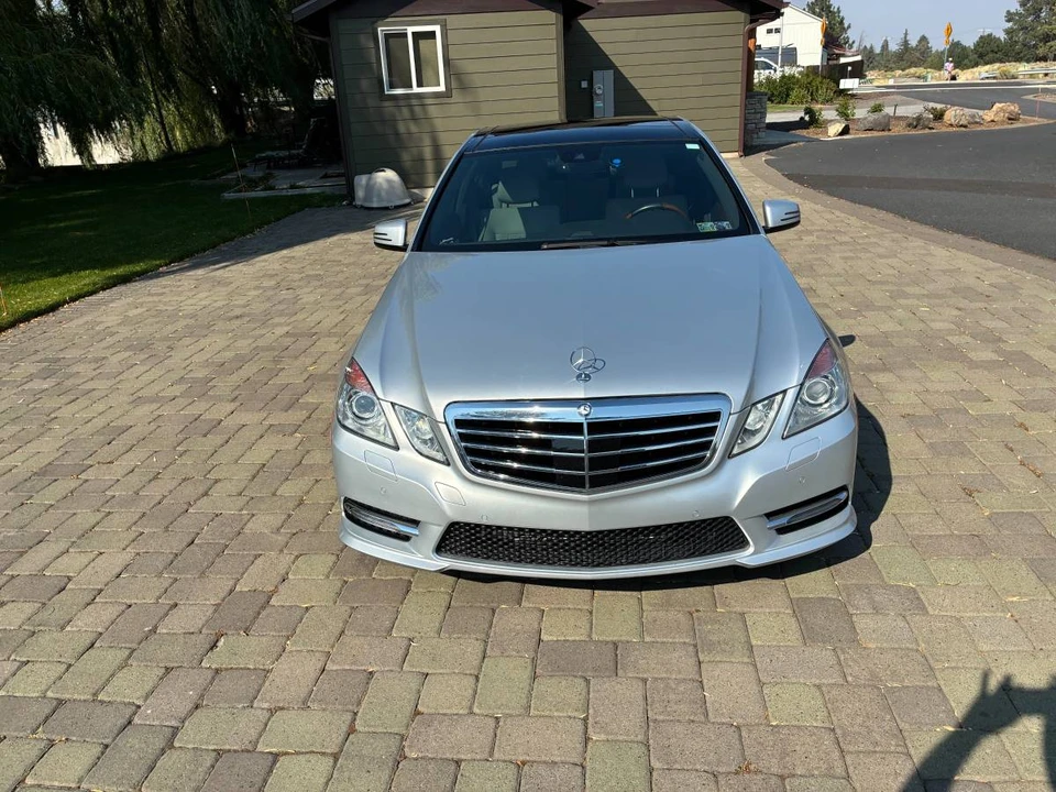 2013 Mercedes-Benz W212 E-Class - Image 2 of 11