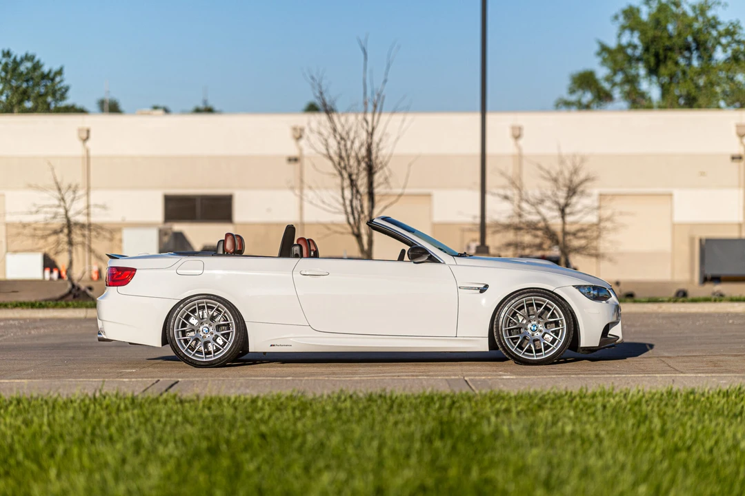 2013 BMW E93 M3 Convertible - Image 8 of 31
