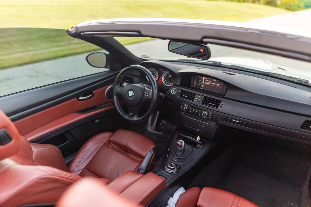 2013 BMW E93 M3 Convertible - Image 24 of 31