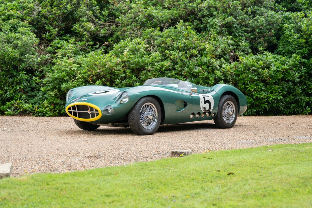 2013 Aston Martin - Image 4 of 31