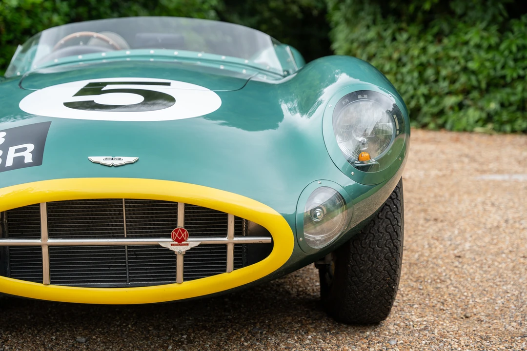 2013 Aston Martin - Image 22 of 31