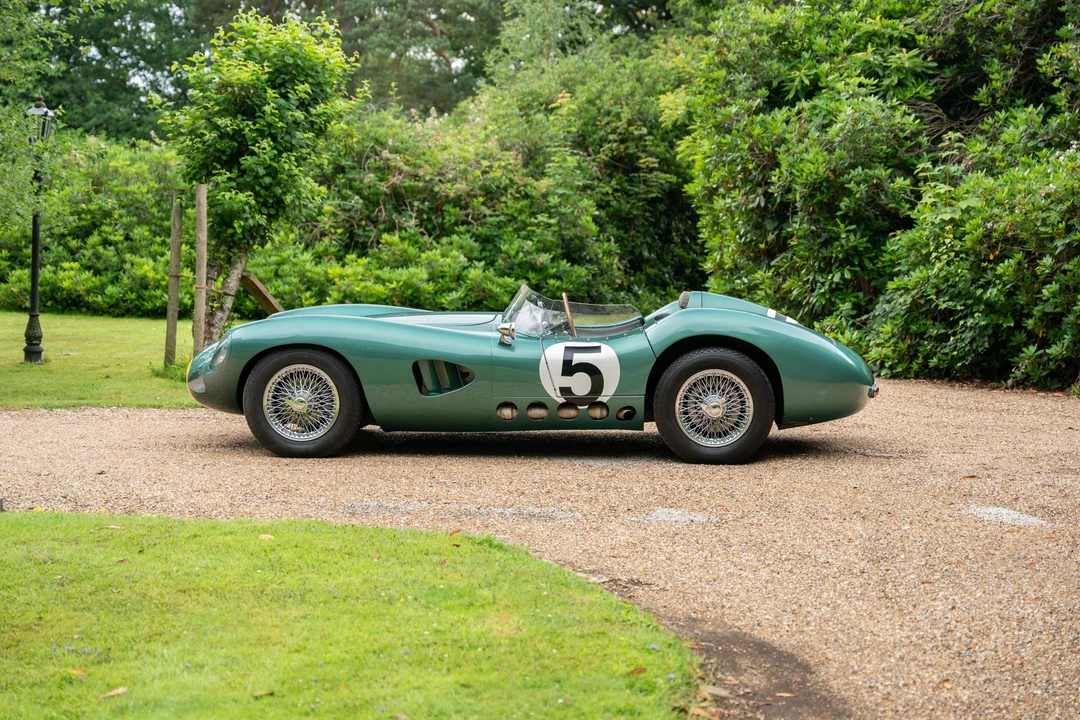 2013 Aston Martin - Image 5 of 31