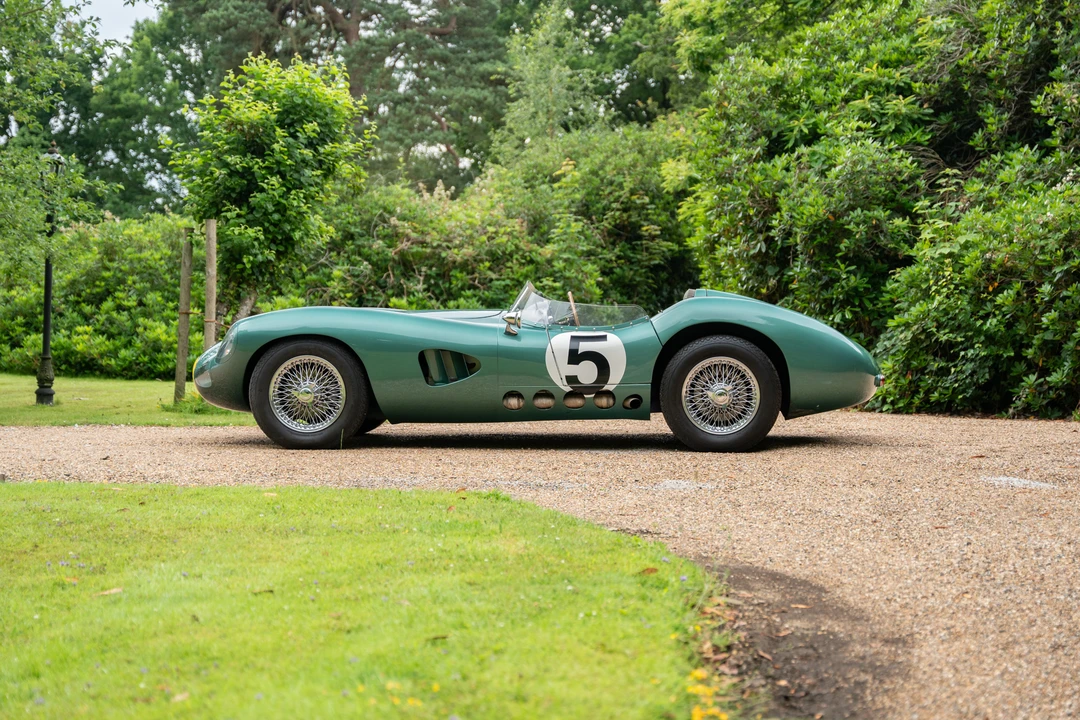 2013 Aston Martin - Image 13 of 31