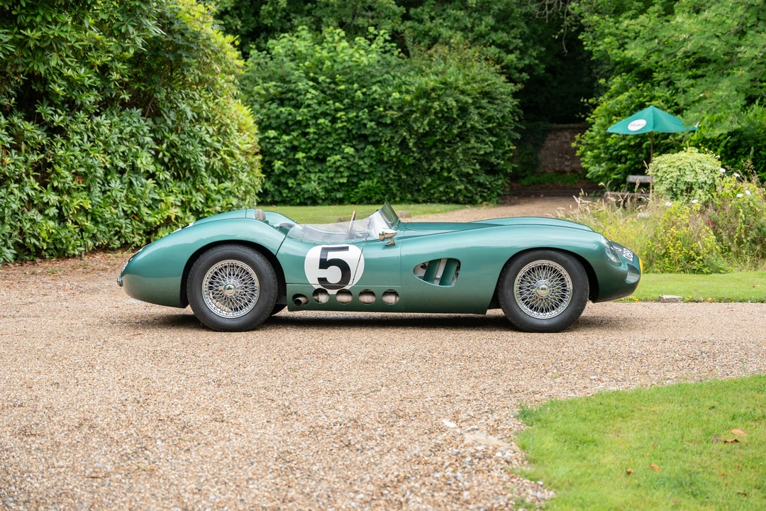2013 Aston Martin - Image 17 of 31