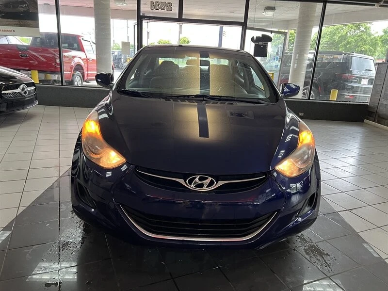 2013 Hyundai Elantra - Image 4 of 4