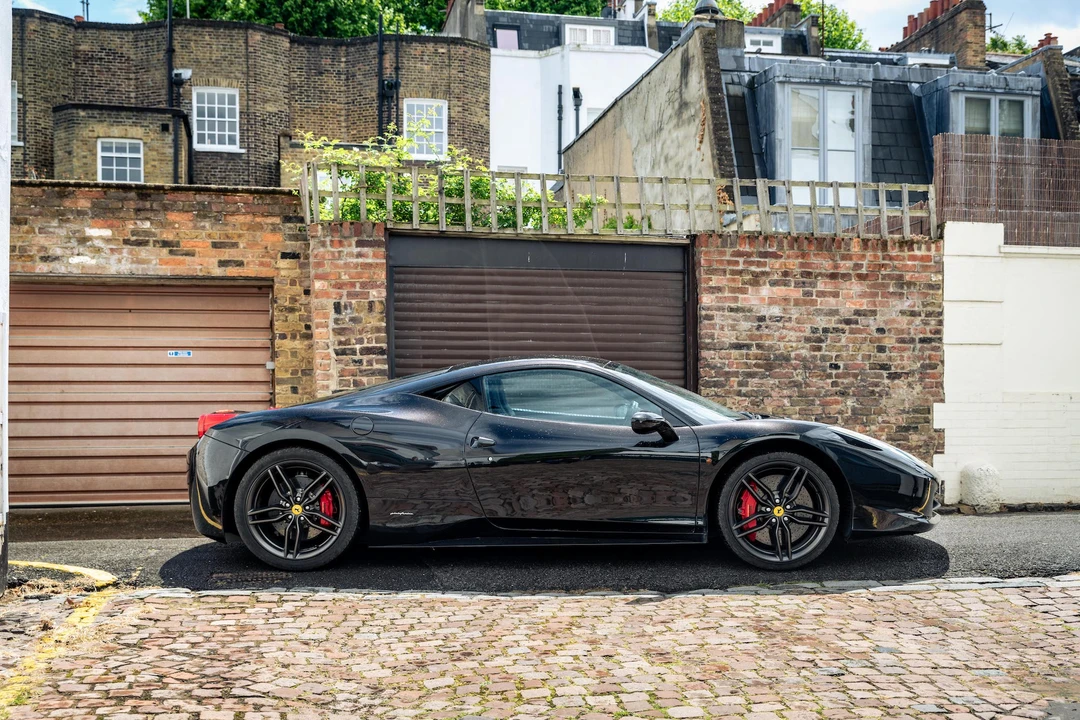 2013 Ferrari 458 Italia - Image 5 of 31