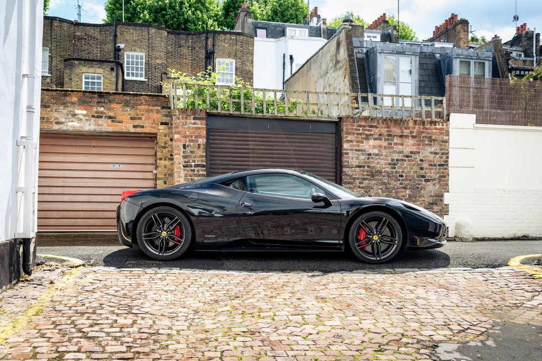2013 Ferrari 458 Italia - Image 13 of 31