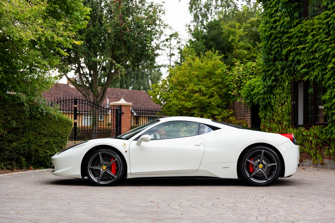 2013 Ferrari 458 Italia - Image 5 of 31