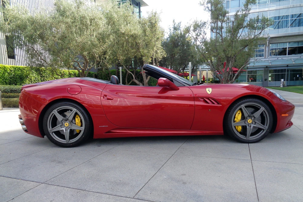 2013 Ferrari California - Image 5 of 5