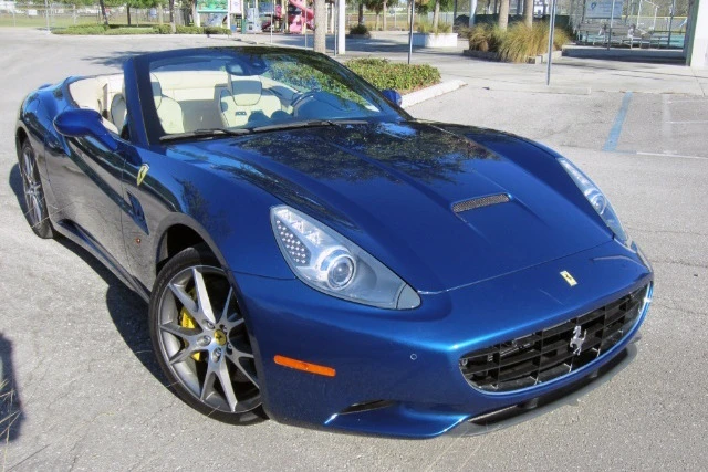 2013 Ferrari California - Image 2 of 5