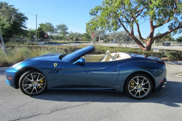 2013 Ferrari California - Image 5 of 5