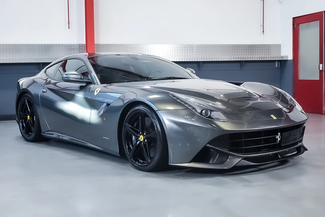 2013 Ferrari F12berlinetta - Image 2 of 31