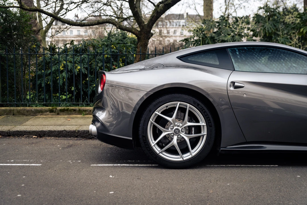 2013 Ferrari F12berlinetta - Image 27 of 31