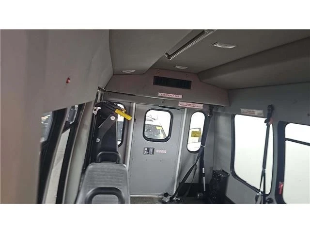 2013 Ford Econoline Van - Image 14 of 16
