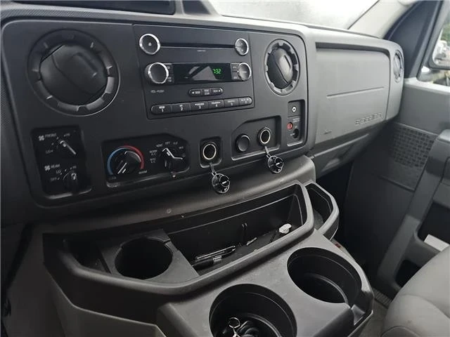 2013 Ford Econoline Van - Image 10 of 16