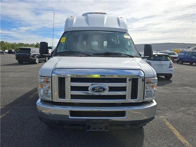 2013 Ford Econoline Van - Image 2 of 16
