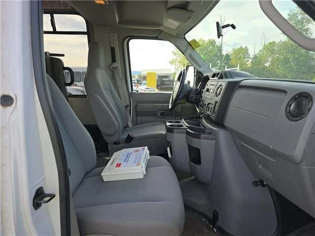 2013 Ford Econoline Van - Image 7 of 16