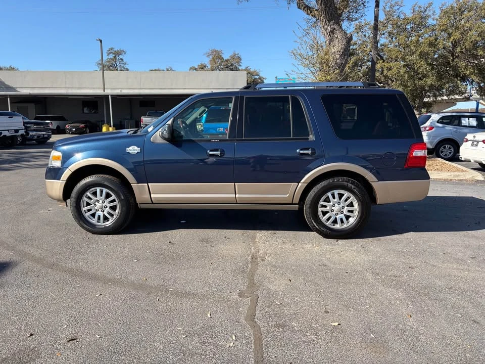 2013 Ford Expedition 3rd Gen - Image 2 of 20