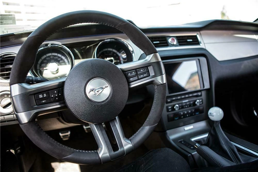2013 Ford S197 Mustang - Image 3 of 4