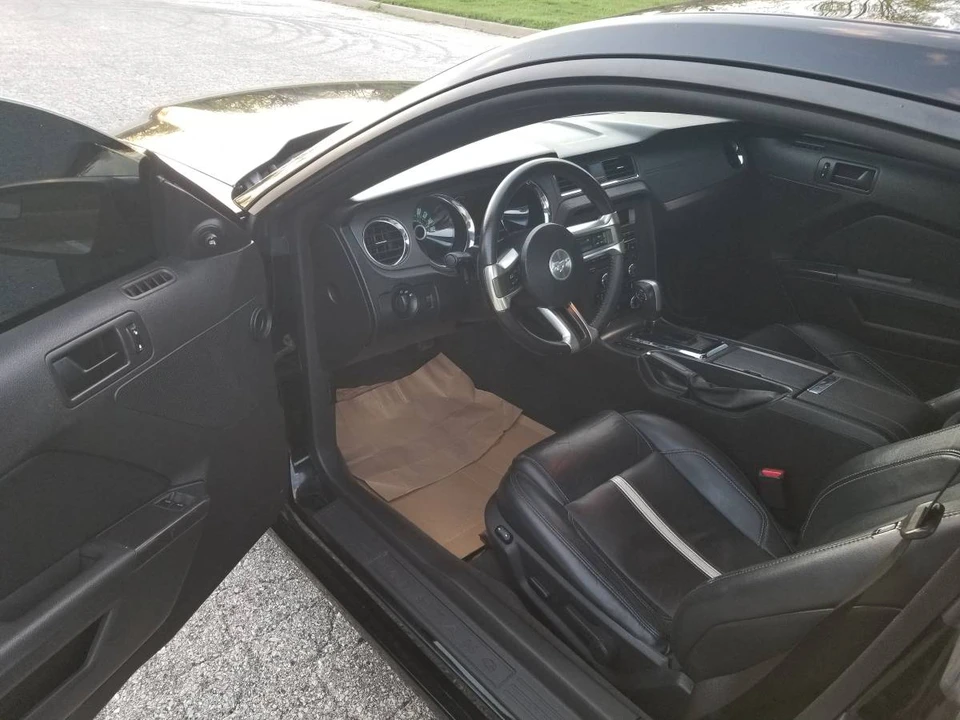 2013 Ford S197 Mustang - Image 11 of 20