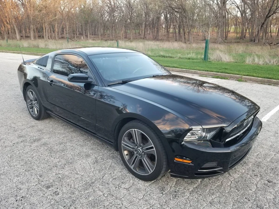 2013 Ford S197 Mustang - Image 2 of 20