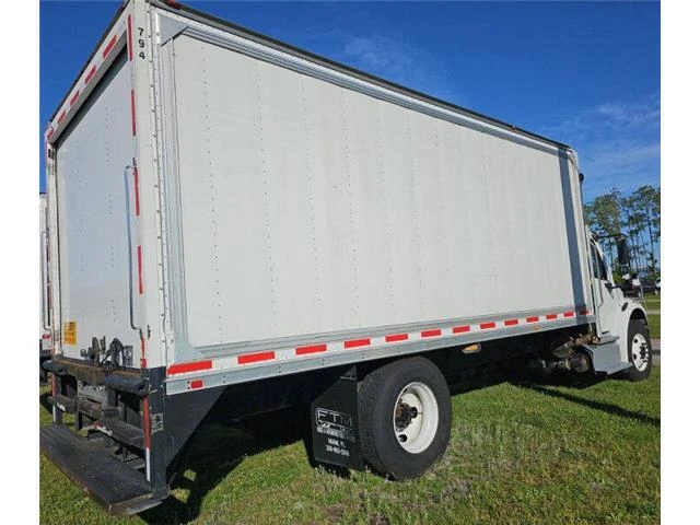 2013 Freightliner - Image 7 of 18