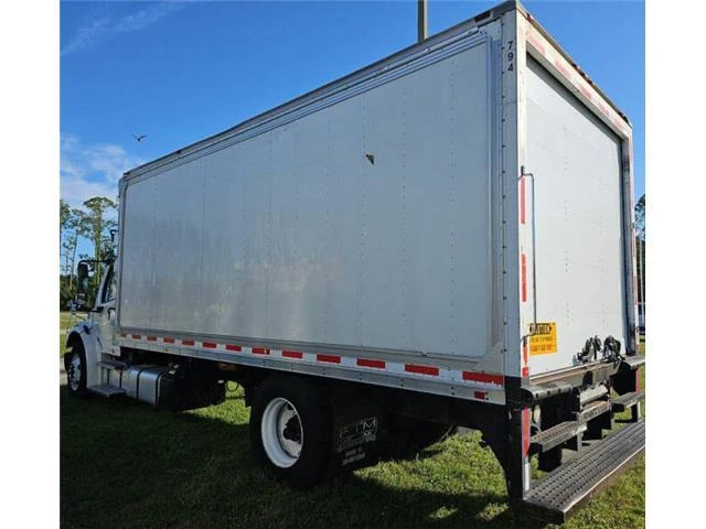 2013 Freightliner - Image 8 of 18