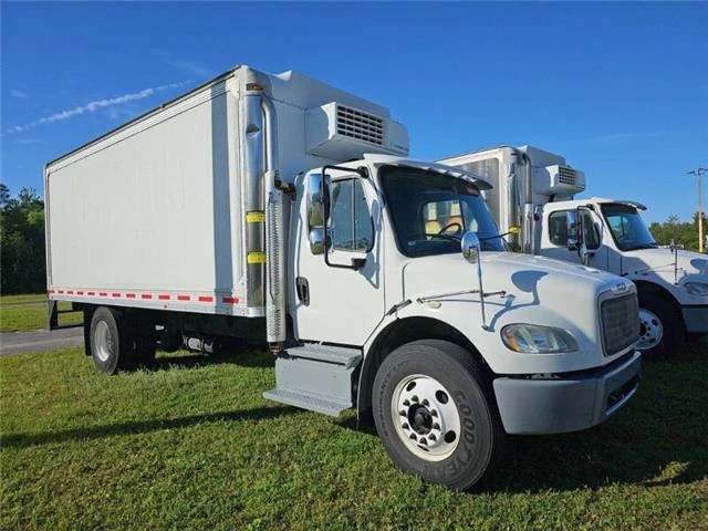 2013 Freightliner - Image 2 of 18