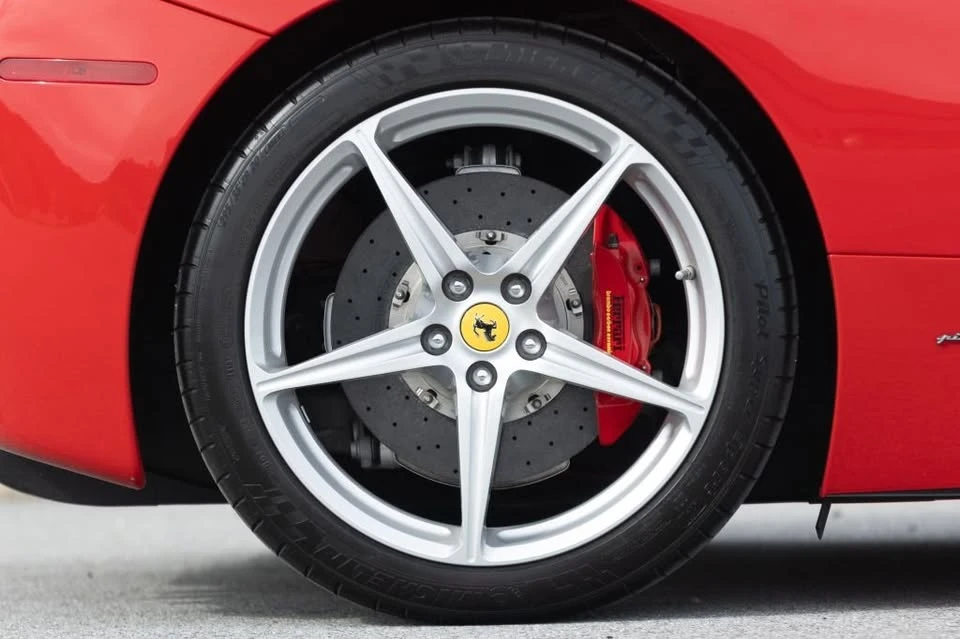 2013 Ferrari 458 - Image 17 of 20
